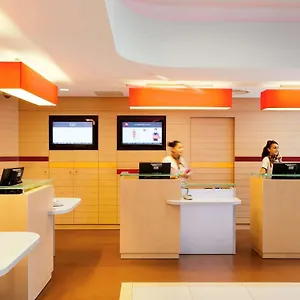 Ibis Paris La Défense Esplanade Hotel Courbevoie
